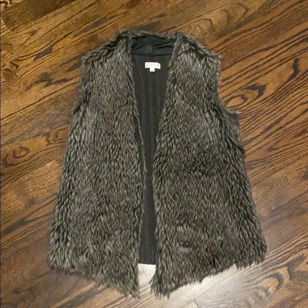 Faux fur and cable sweater vest